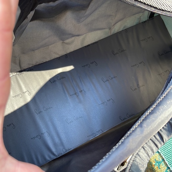 Retro Pierre Cardin Gym bag, carry on, duffle bag with shoulder strap Grey NWT - Picture 15 of 15